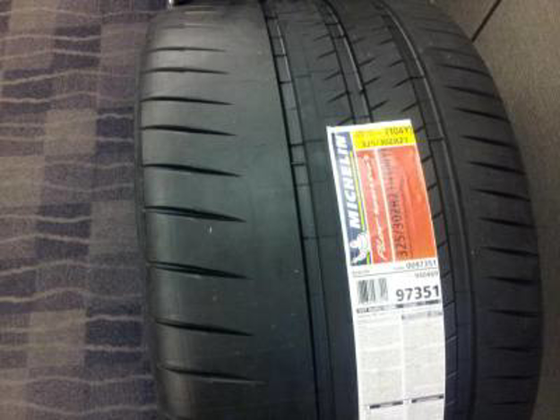 Picture of MICHELIN 305/30 R19 PILOT SPORT CUP2 102Y XL (N0)